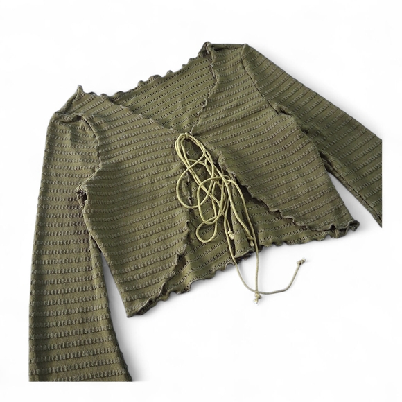 Romwe Hippie Lettuce Trim Tie Front Crop Top Womens Size Large - Picture 3 of 5